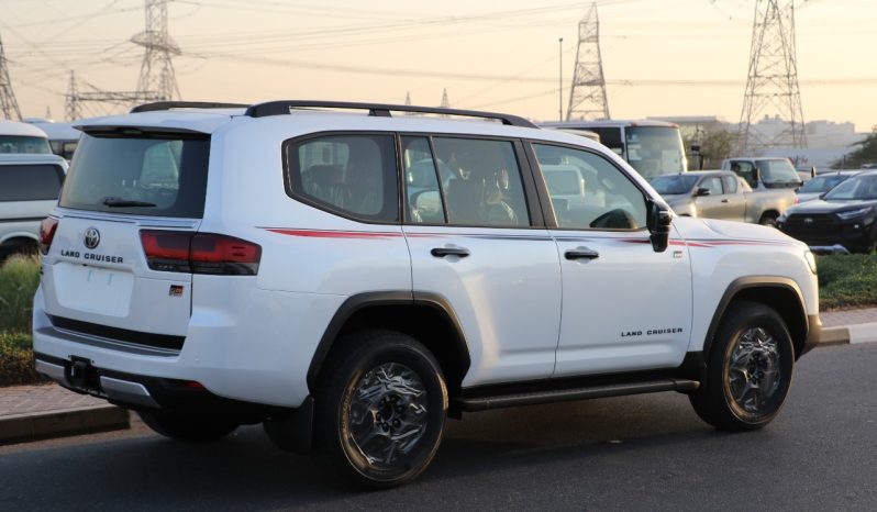 2025 LAND CRUISER LC300 GR SPORTZ 3.5L PETROL TT full